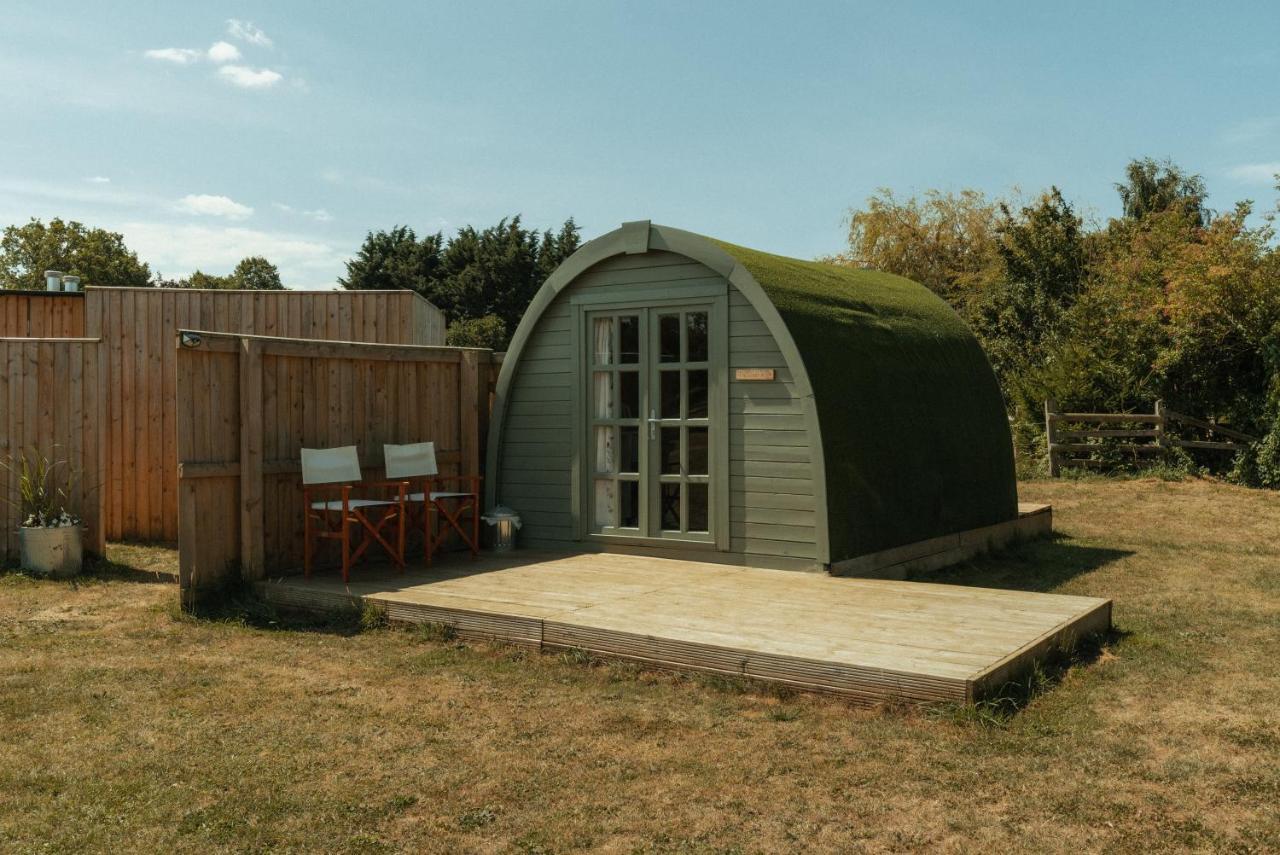 Glamping In Wiltshire The Green Knoll Is A Charm Chippenham  Buitenkant foto